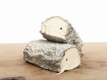Sainte Maure de Touraine
AOP (Goat's Milk)