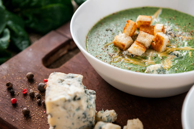 How To Make The Perfect Creamy Spinach and Strathdon Blue Cheese Soup